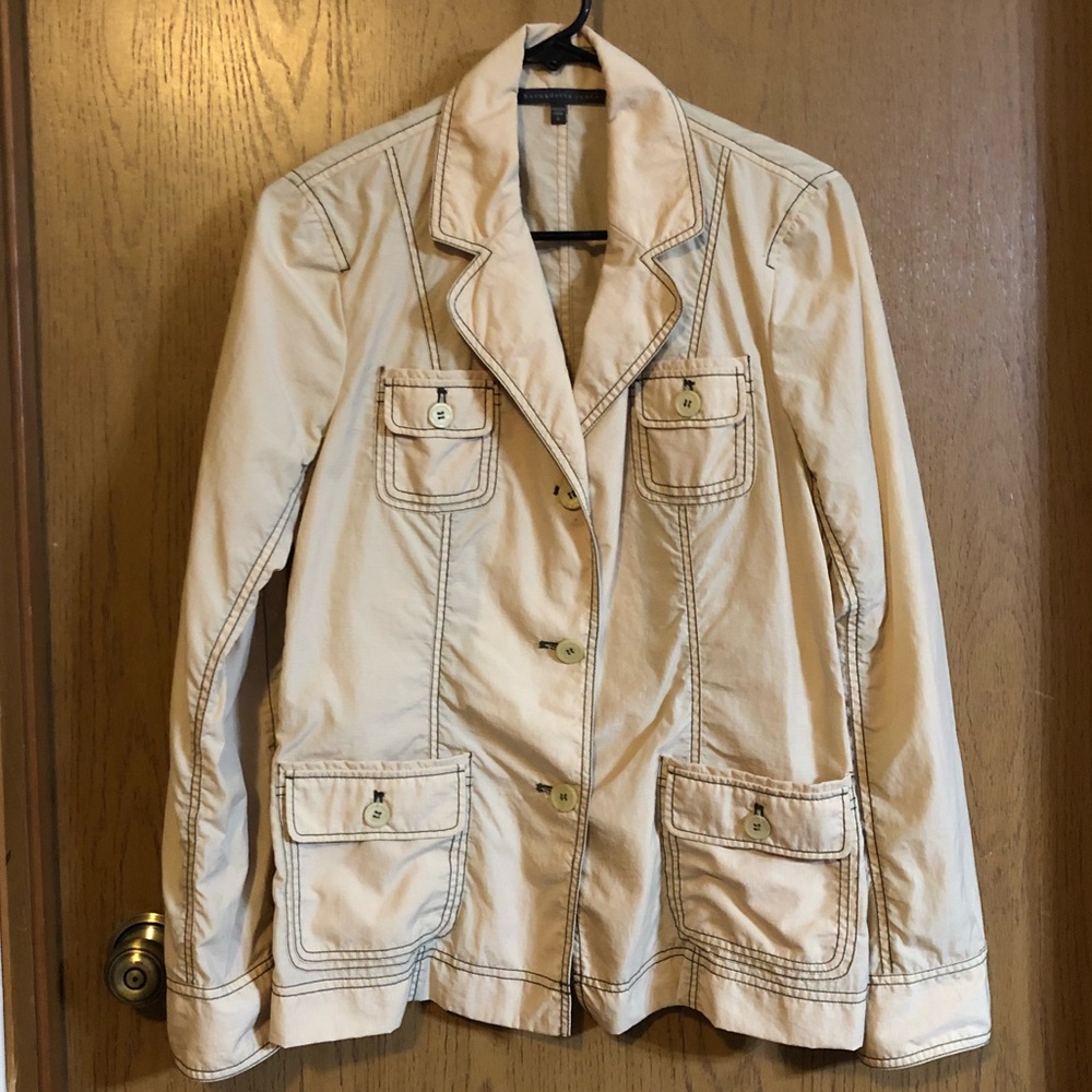 Lightweight Jacket - Picture 2 of 3